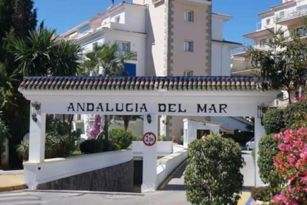 Impresionante Loft En Puerto Banus A Pie De Playa Apartment Marbella Exterior foto